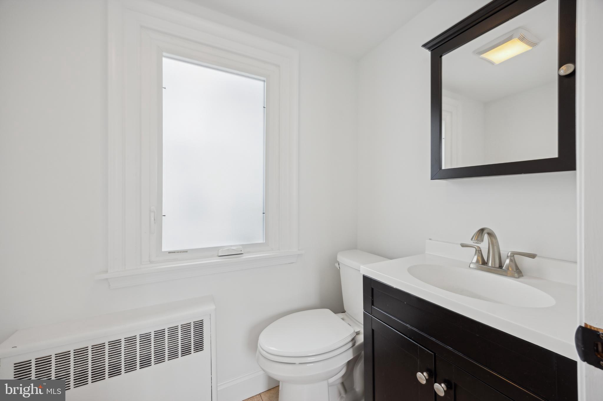 GLENSIDE - Commercial Lease