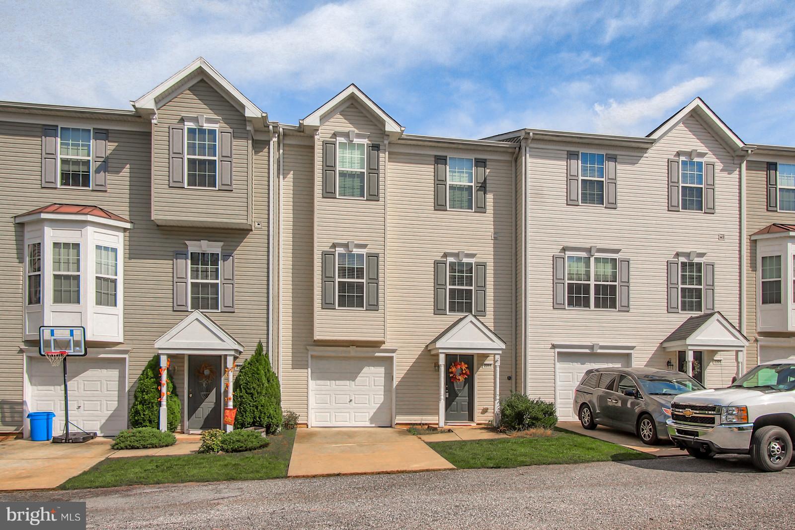 IRON BRIDGE LANDING - Residential