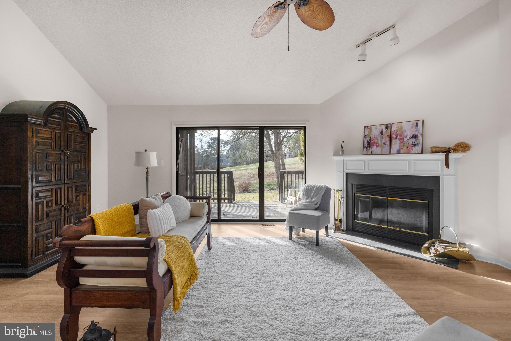 THE WOODS - Residential