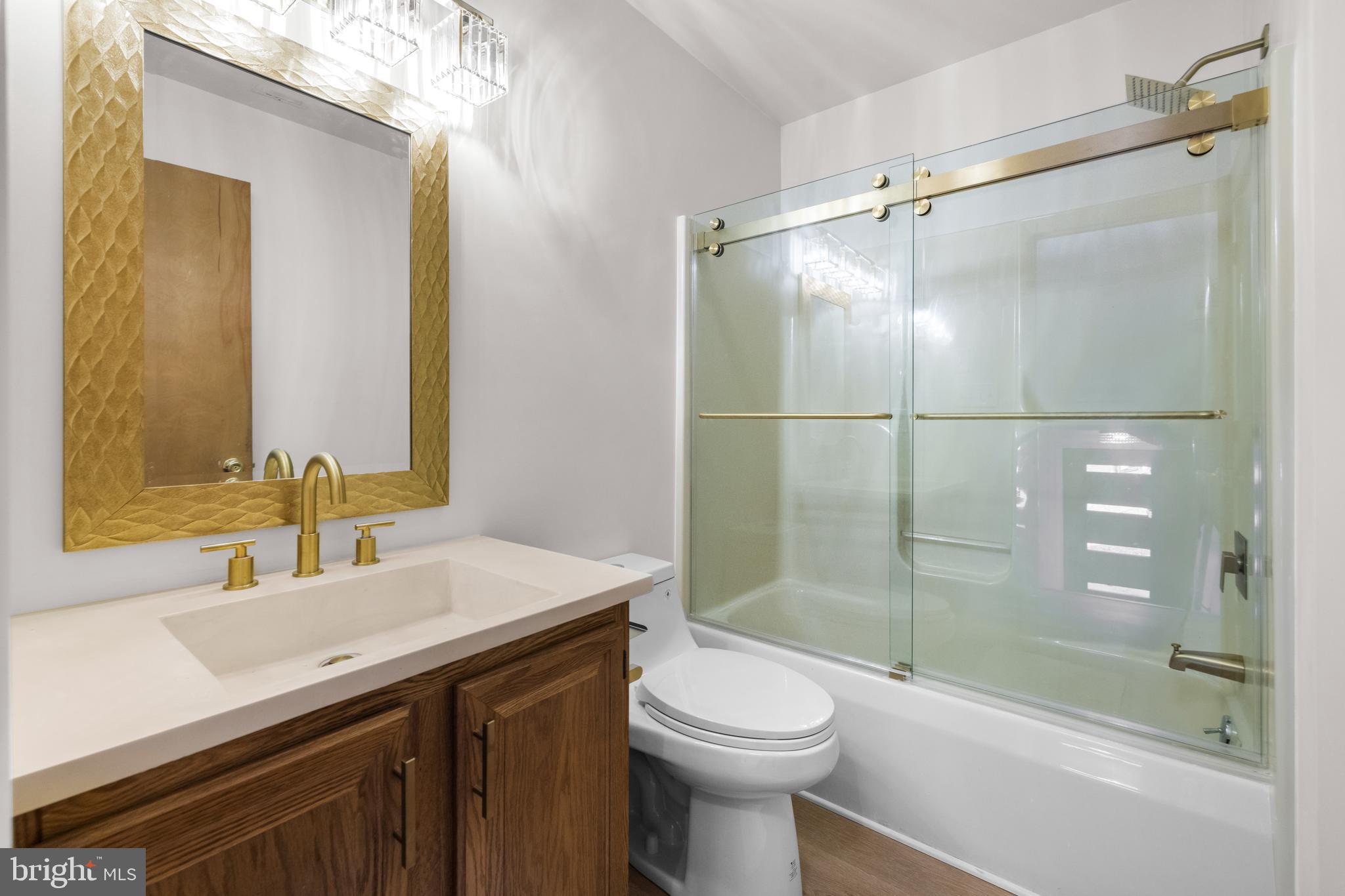 THE WOODS - Residential