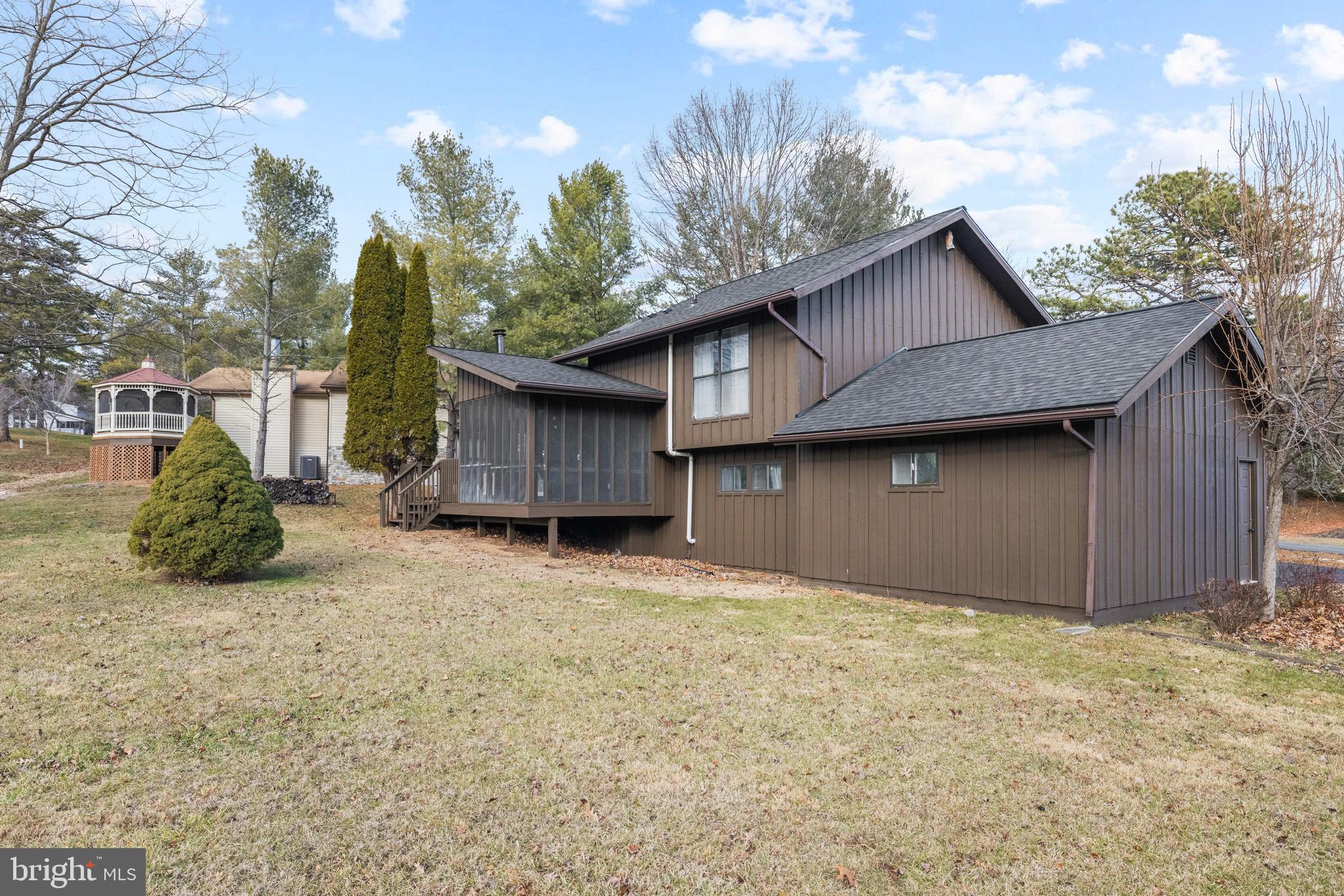 THE WOODS - Residential