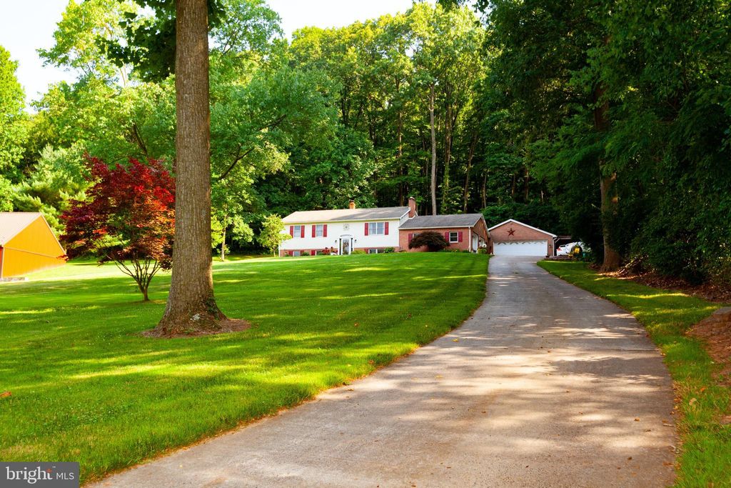 Photo of 175 FRAELICH RD, DENVER, PA 17517 (MLS # PALA2037344)