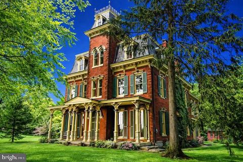 807 WEAVERTOWN ROAD MYERSTOWN PA 17067