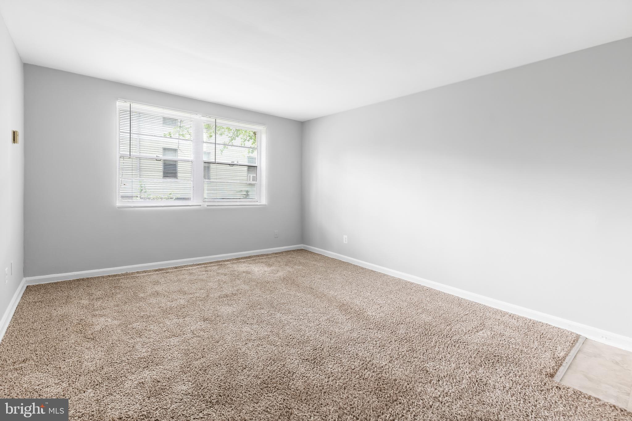 206 TRENTON PLACE SE 203