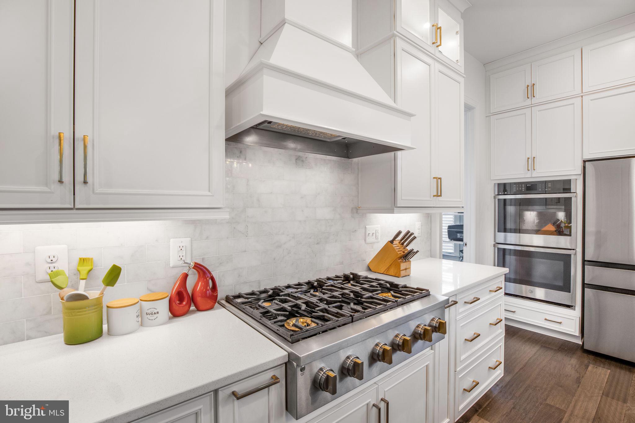 PIMMIT HILLS - Residential