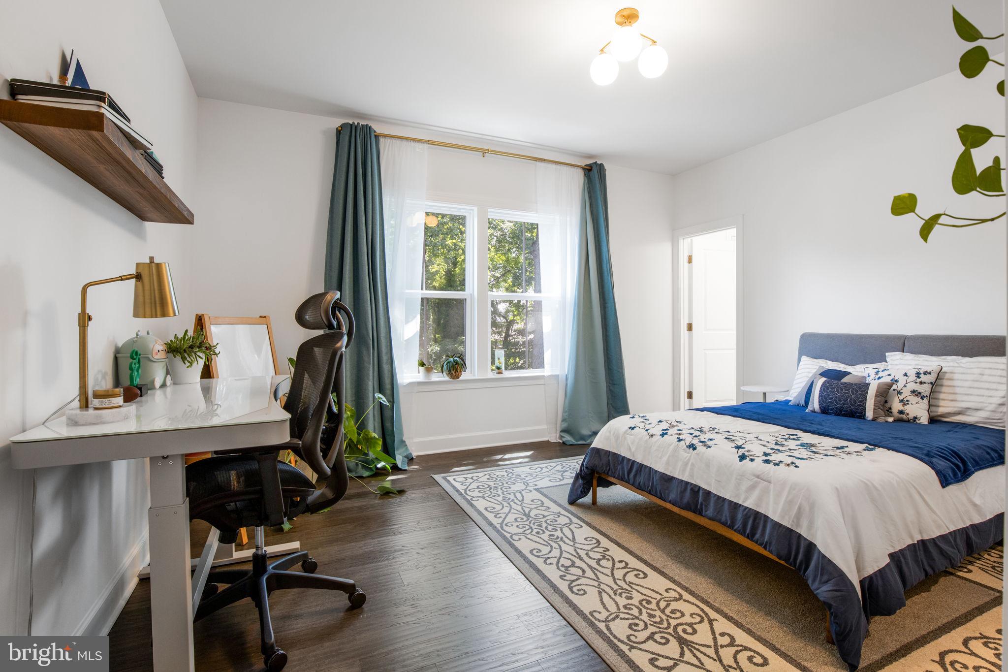 PIMMIT HILLS - Residential