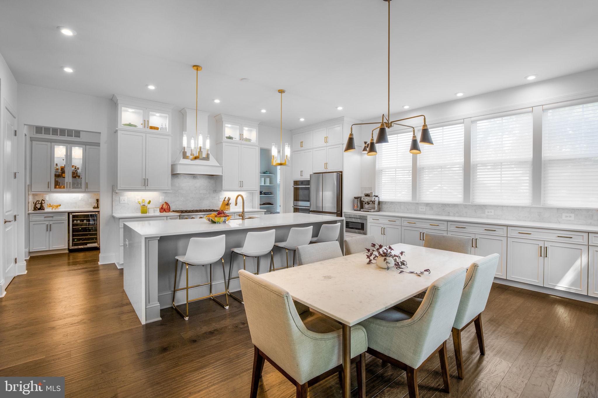 PIMMIT HILLS - Residential