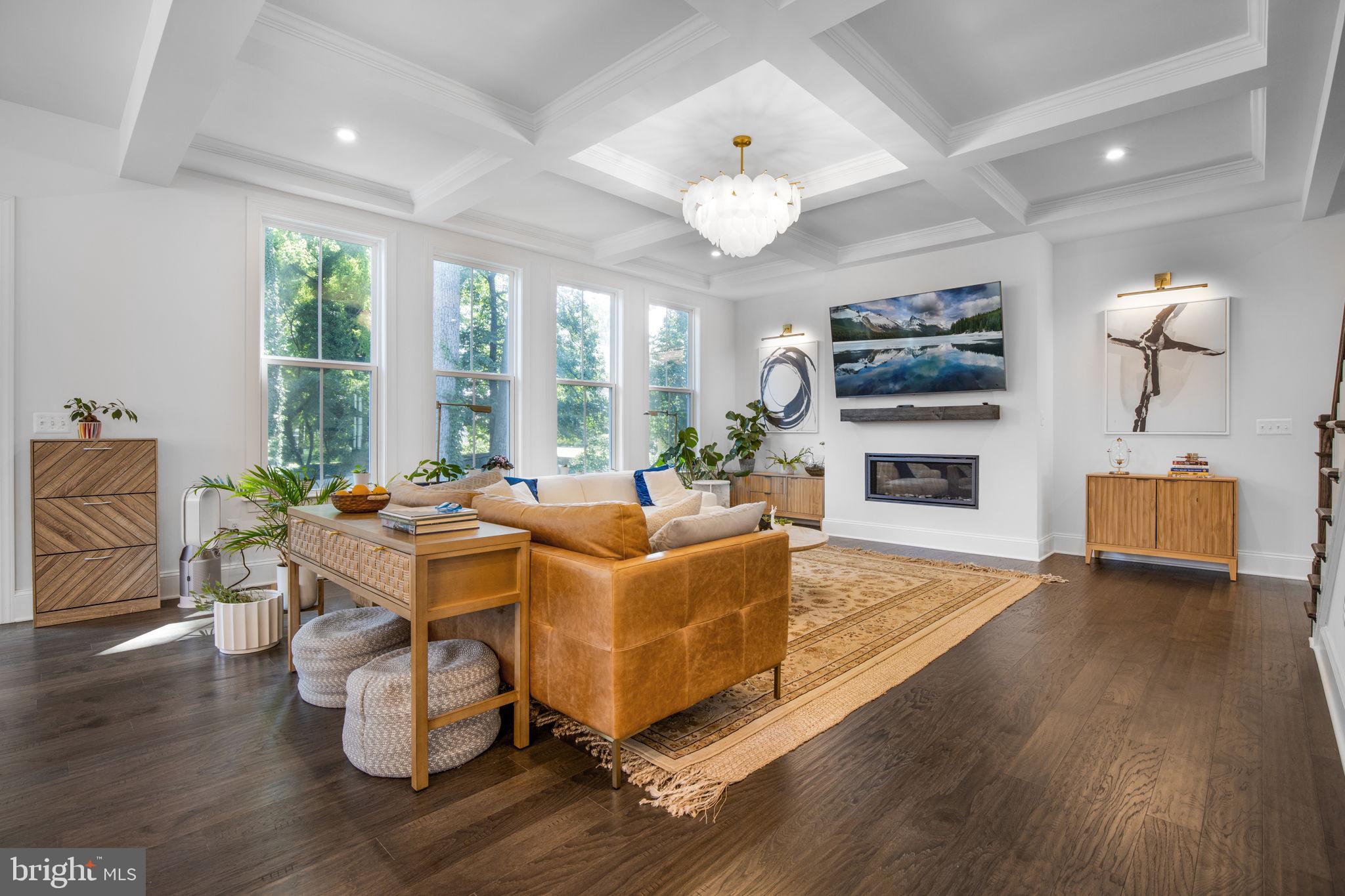 PIMMIT HILLS - Residential