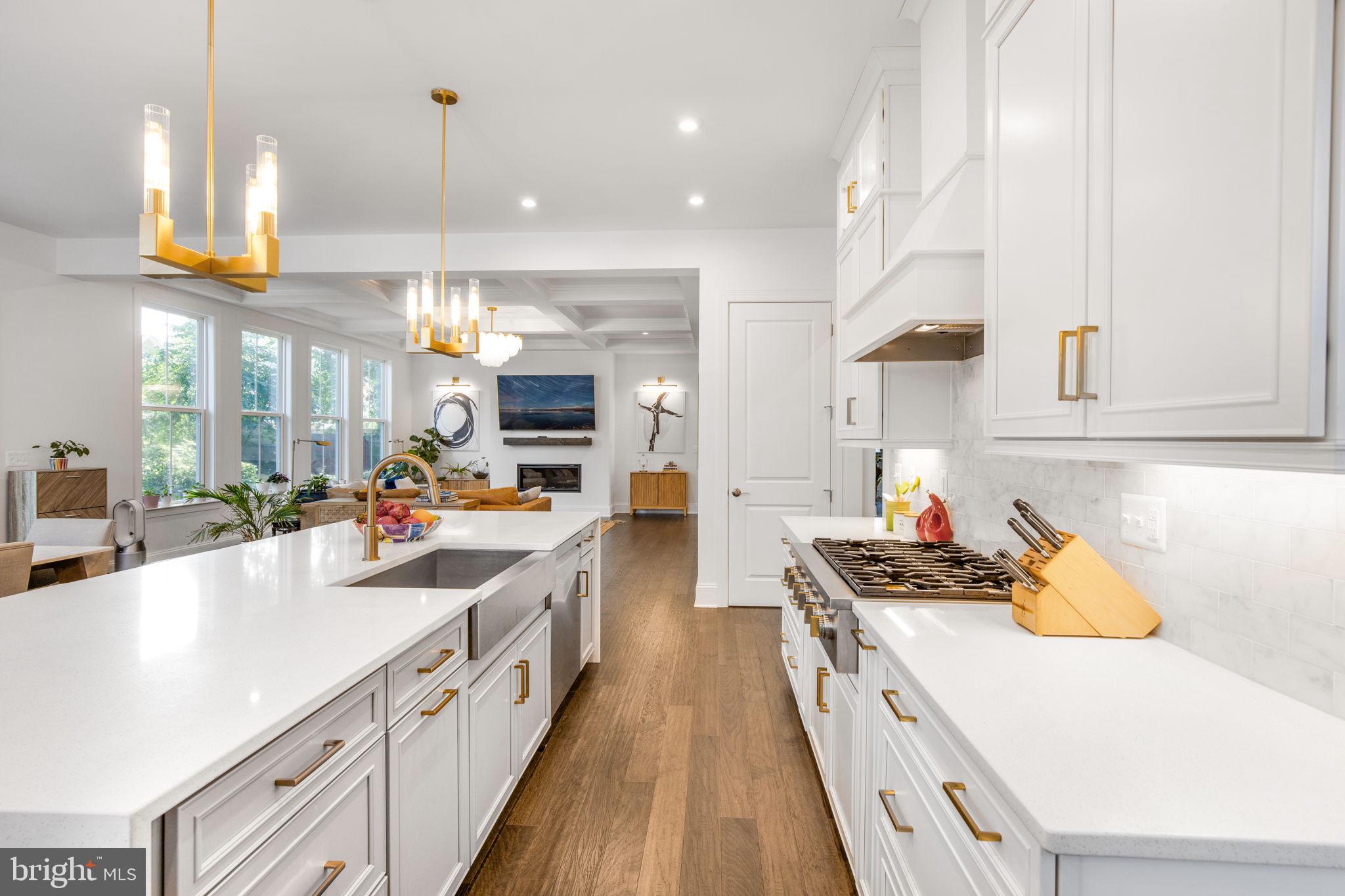 PIMMIT HILLS - Residential