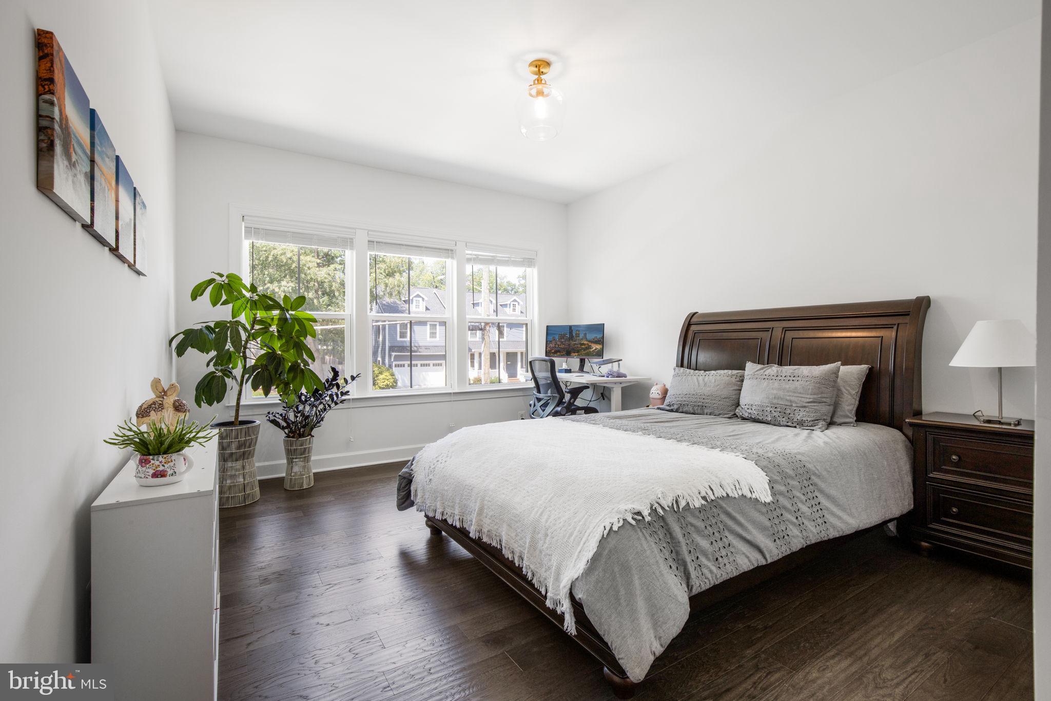 PIMMIT HILLS - Residential