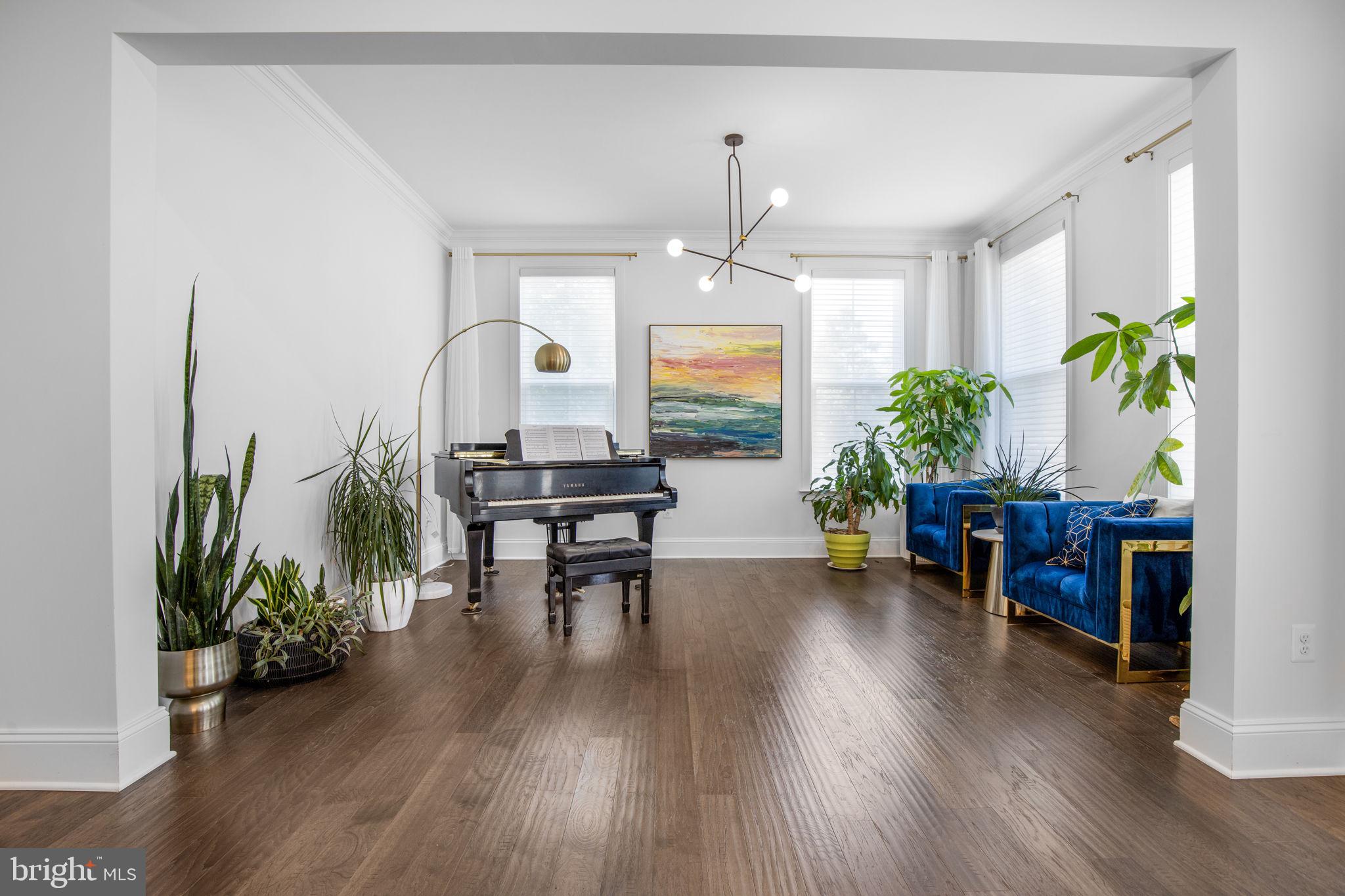 PIMMIT HILLS - Residential