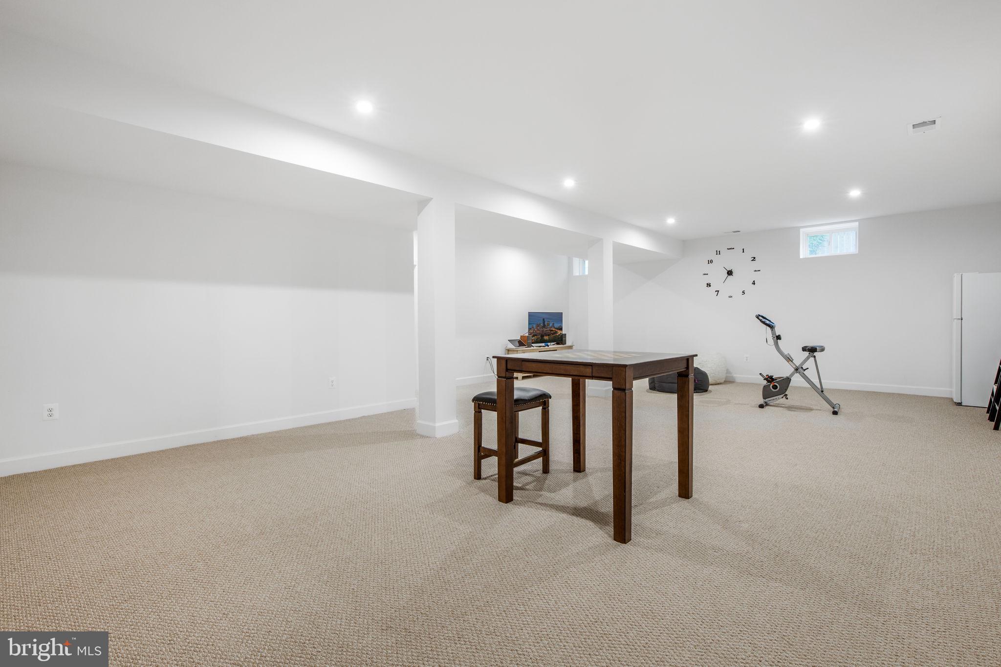 PIMMIT HILLS - Residential