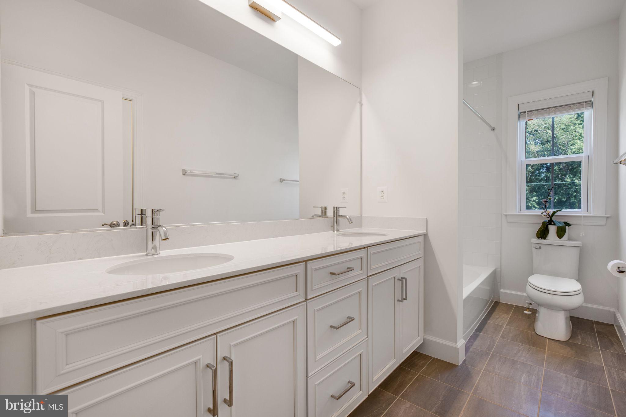 PIMMIT HILLS - Residential