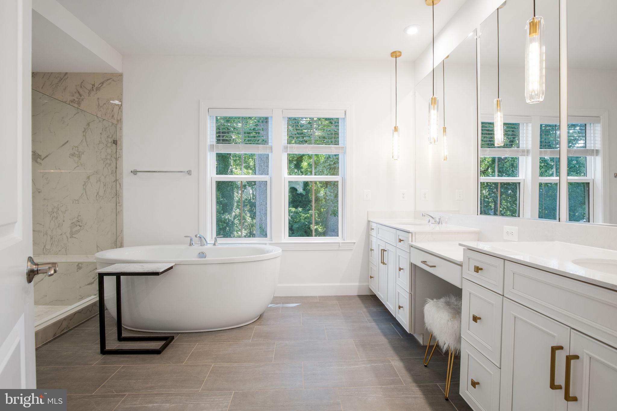 PIMMIT HILLS - Residential