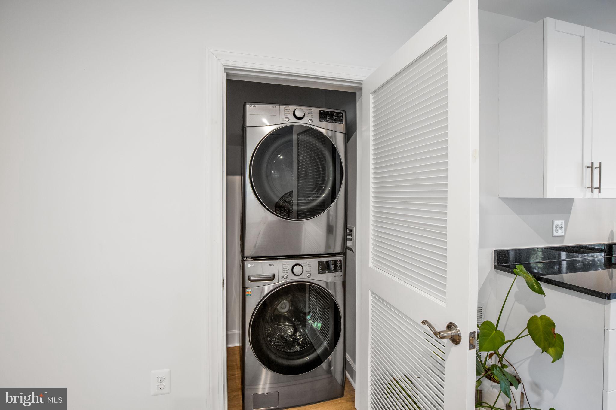 PIMMIT HILLS - Residential