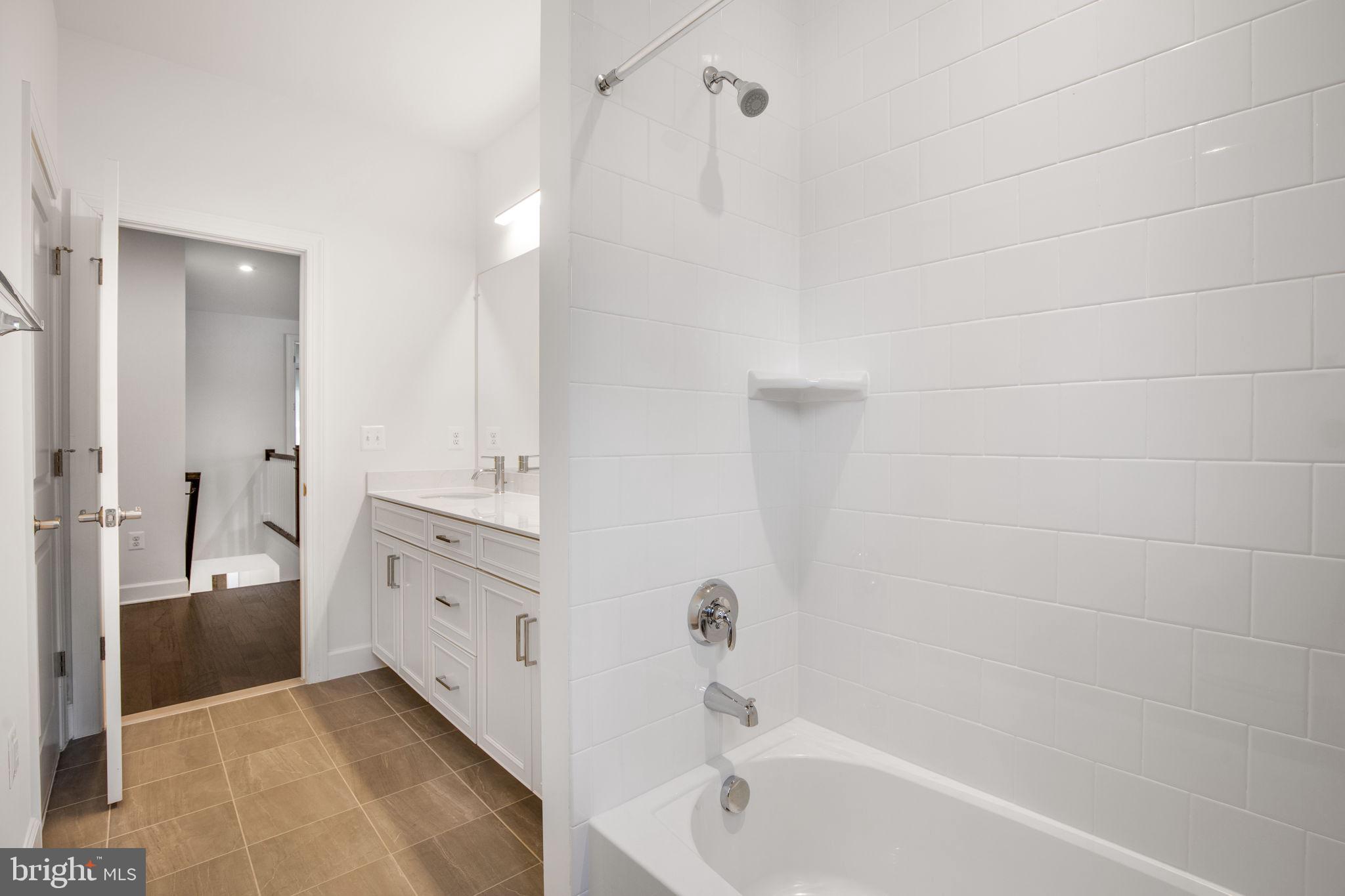 PIMMIT HILLS - Residential