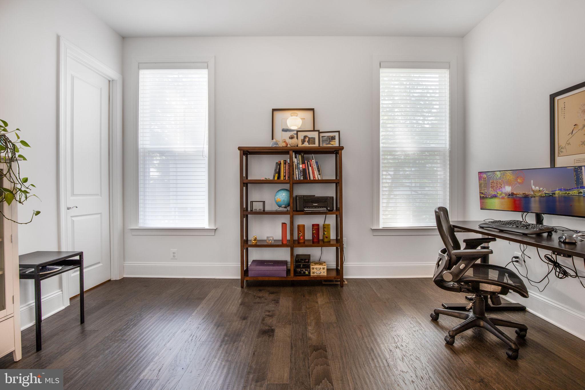 PIMMIT HILLS - Residential