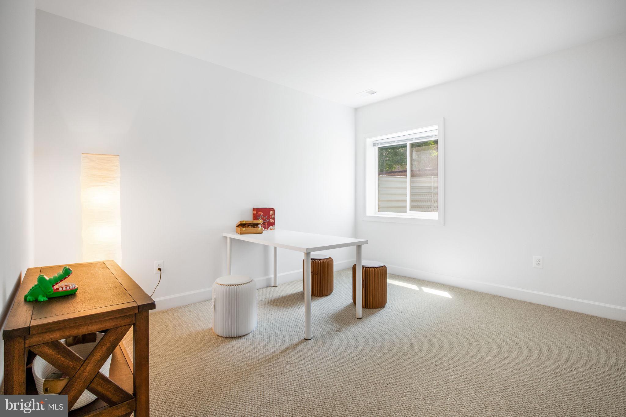 PIMMIT HILLS - Residential