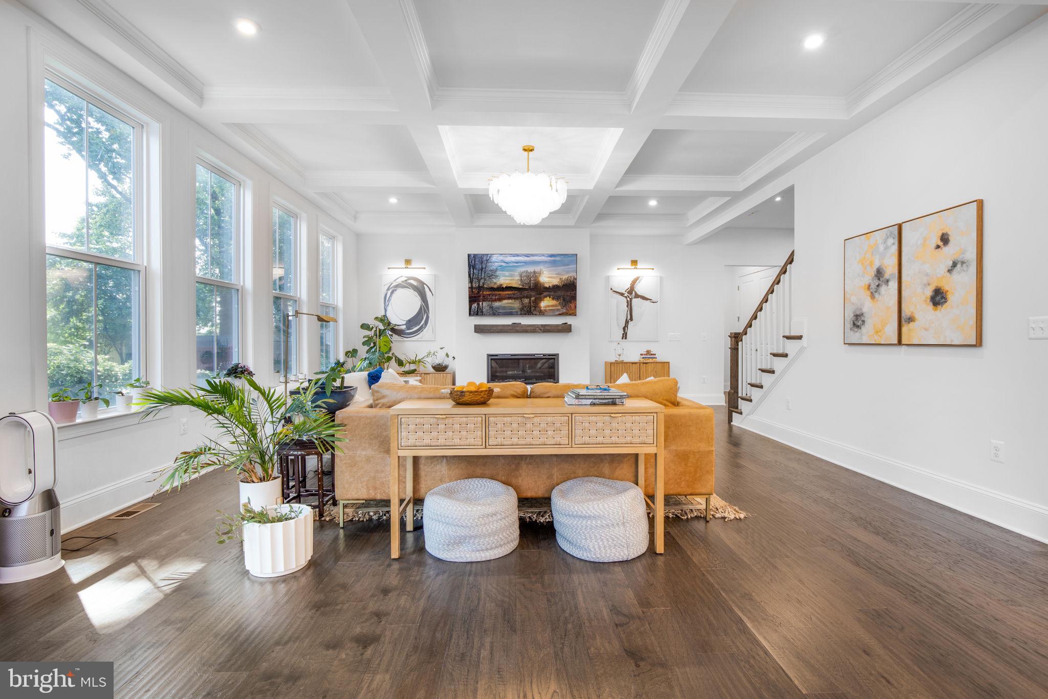 PIMMIT HILLS - Residential