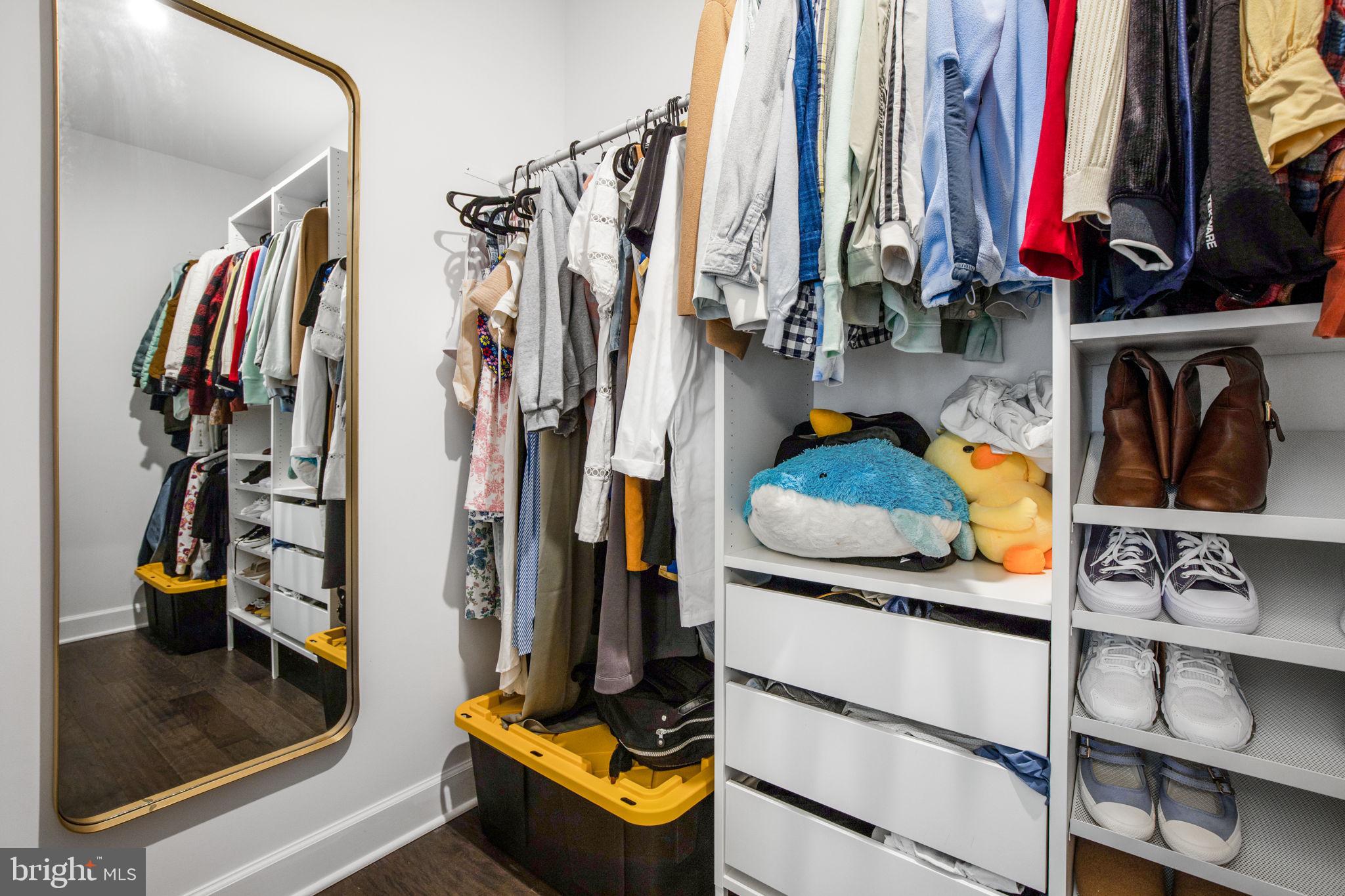 PIMMIT HILLS - Residential