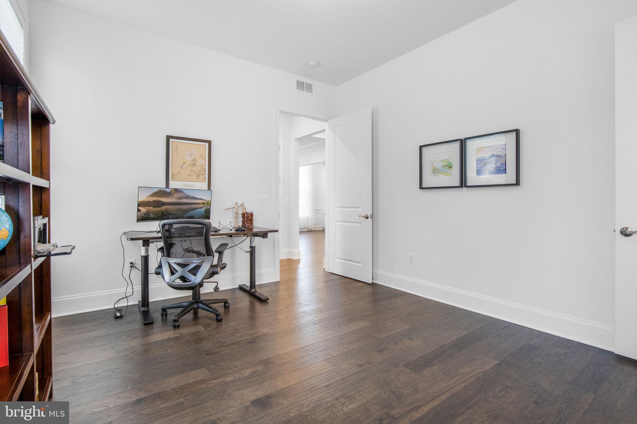 PIMMIT HILLS - Residential