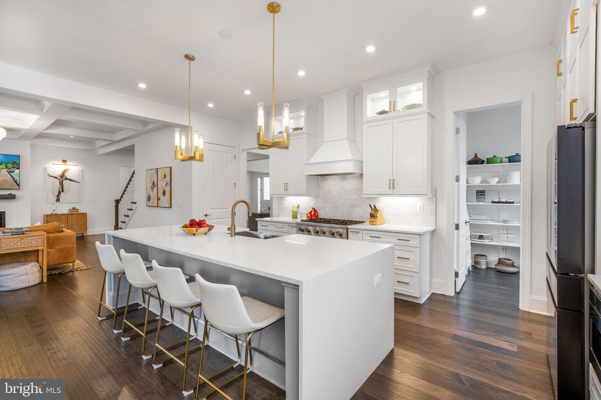 PIMMIT HILLS - Residential