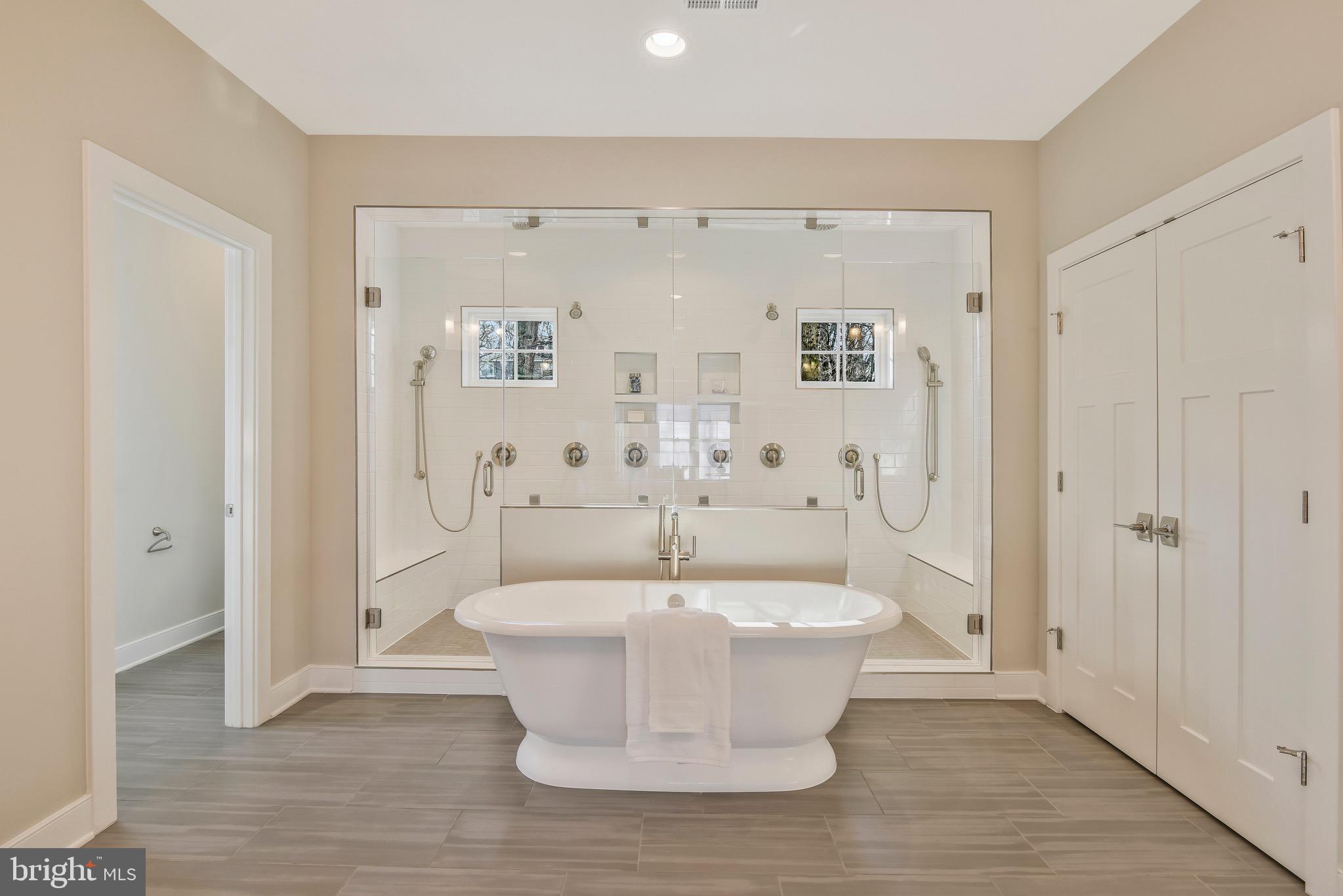 WAKEFIELD FOREST - Residential