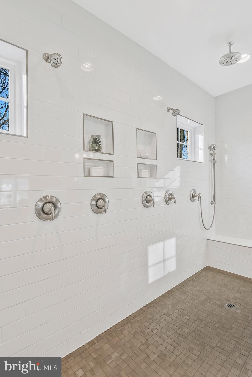 WAKEFIELD FOREST - Residential