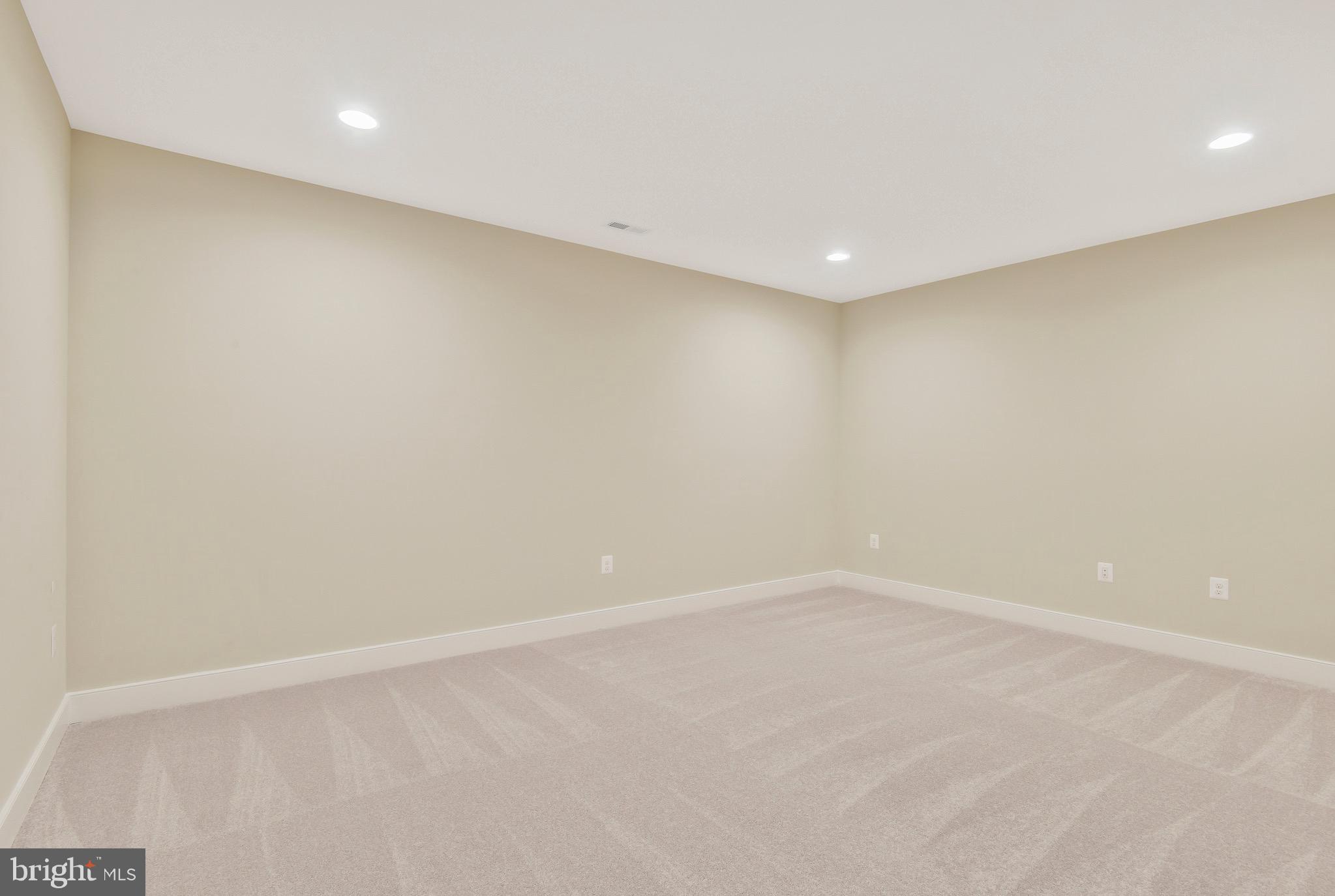 WAKEFIELD FOREST - Residential