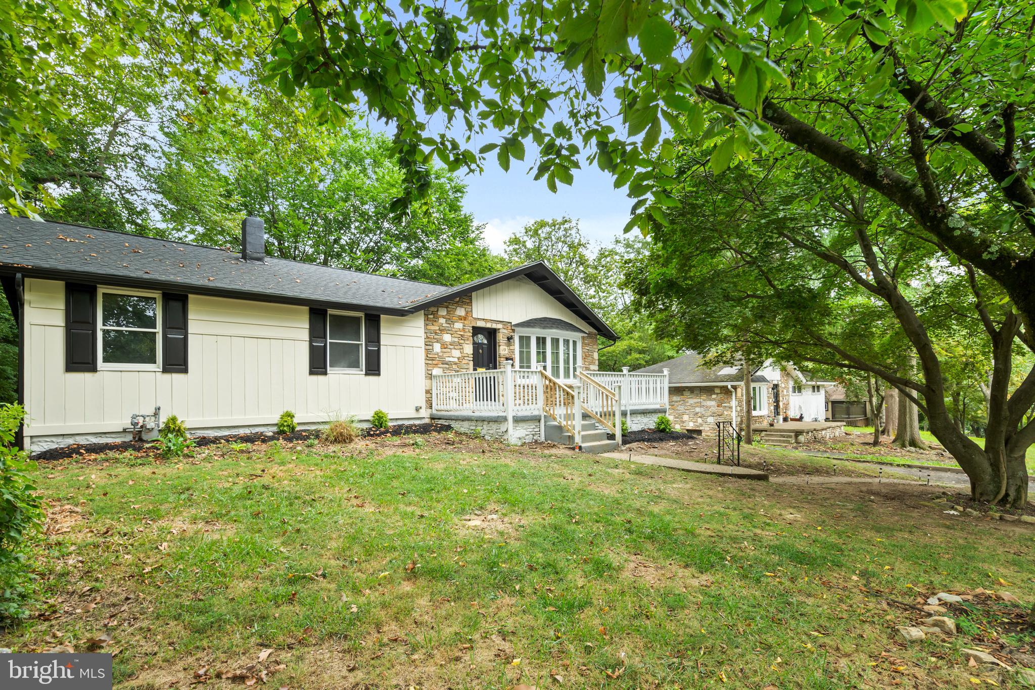 13 ASBURY AVENUE