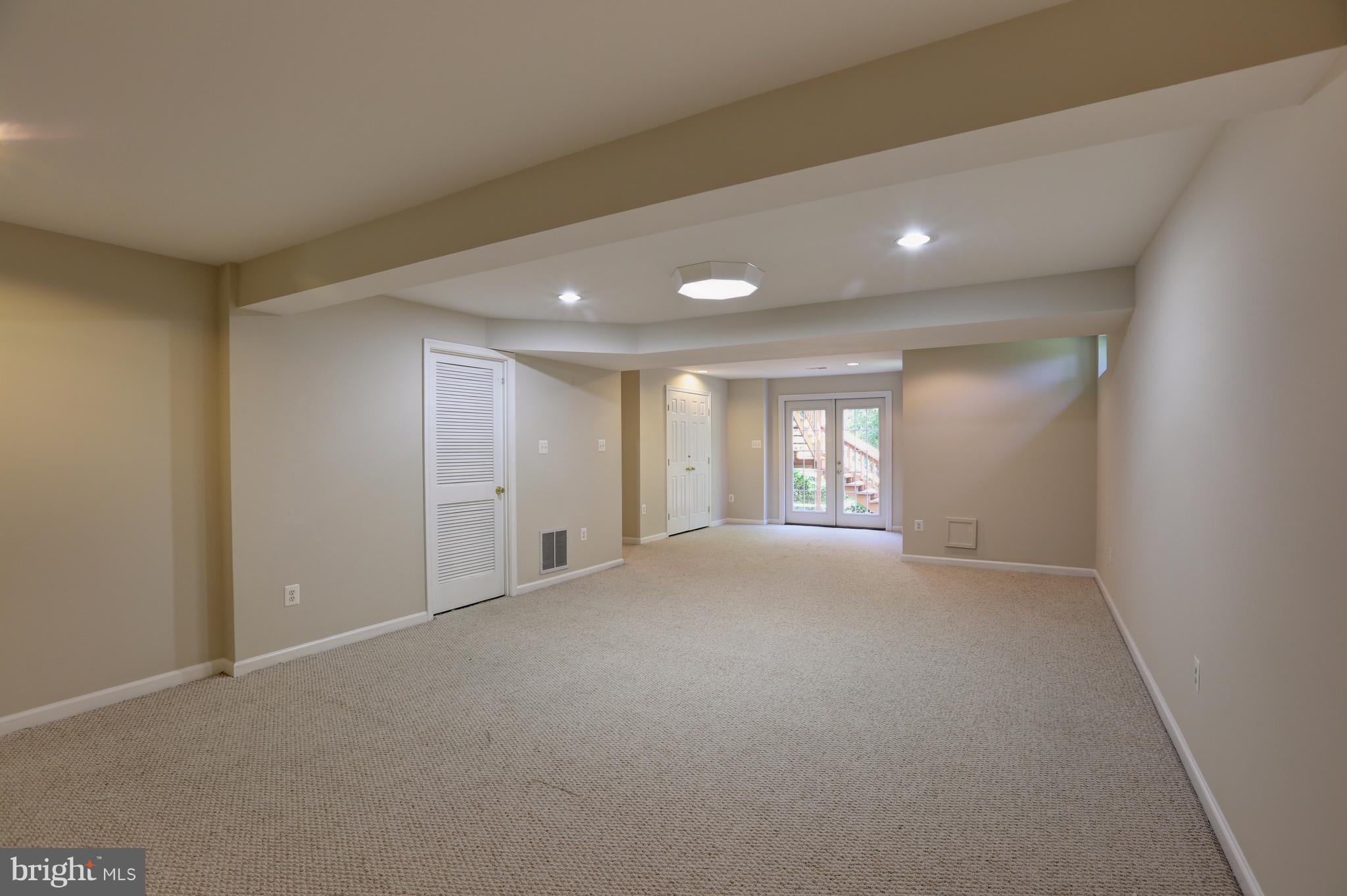 CLOPPERS MILL WEST - Residential