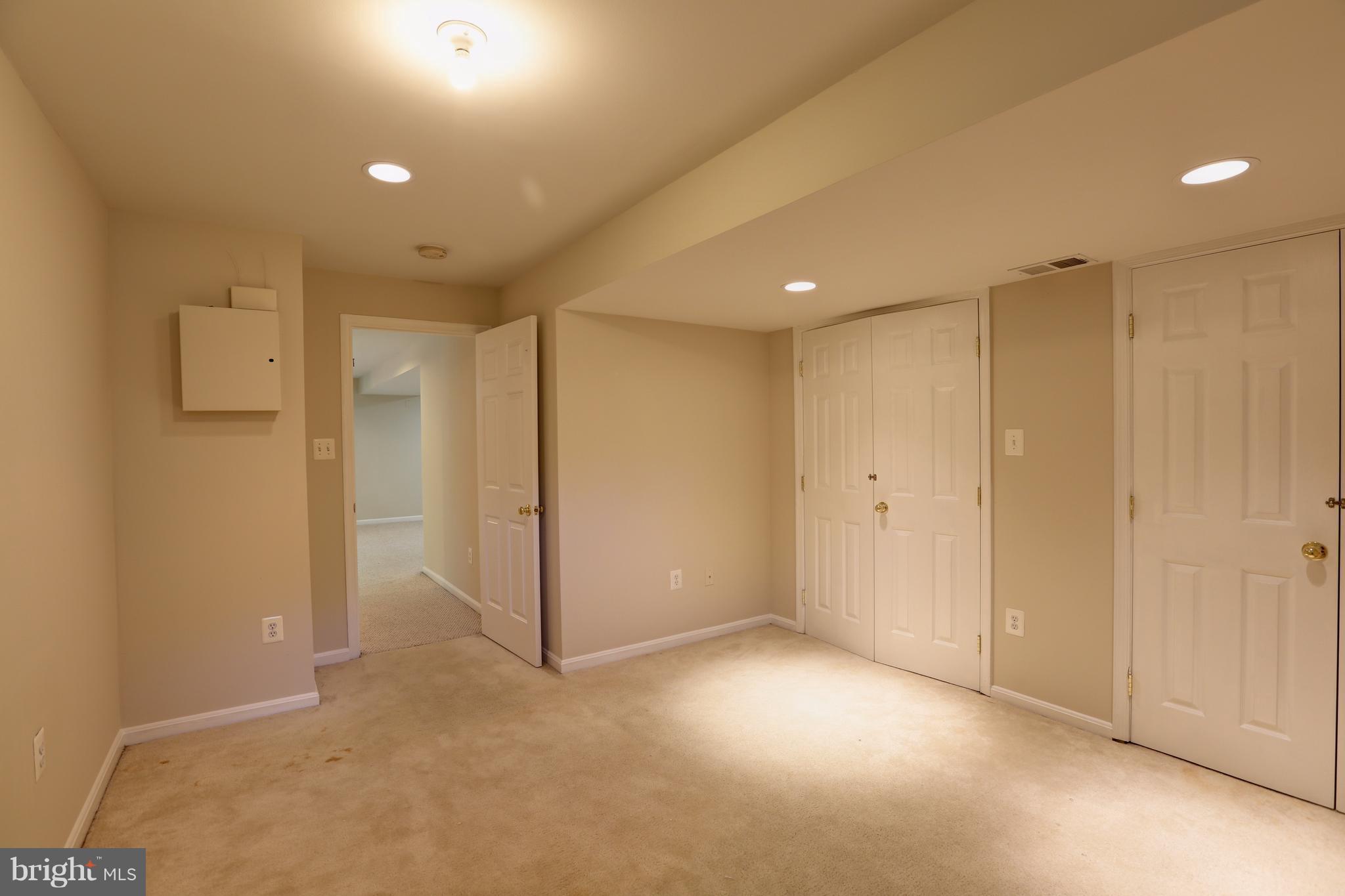 CLOPPERS MILL WEST - Residential