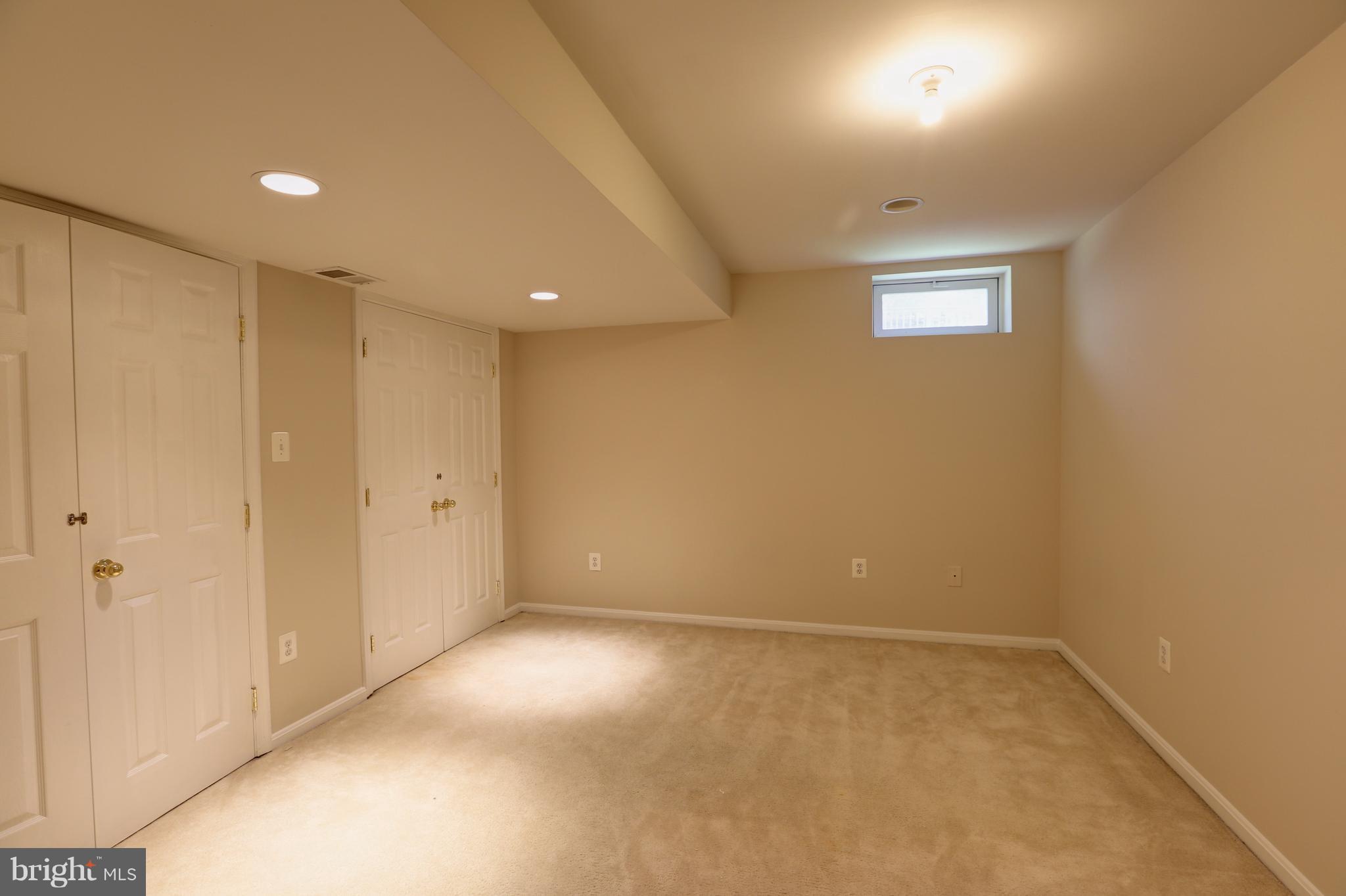 CLOPPERS MILL WEST - Residential