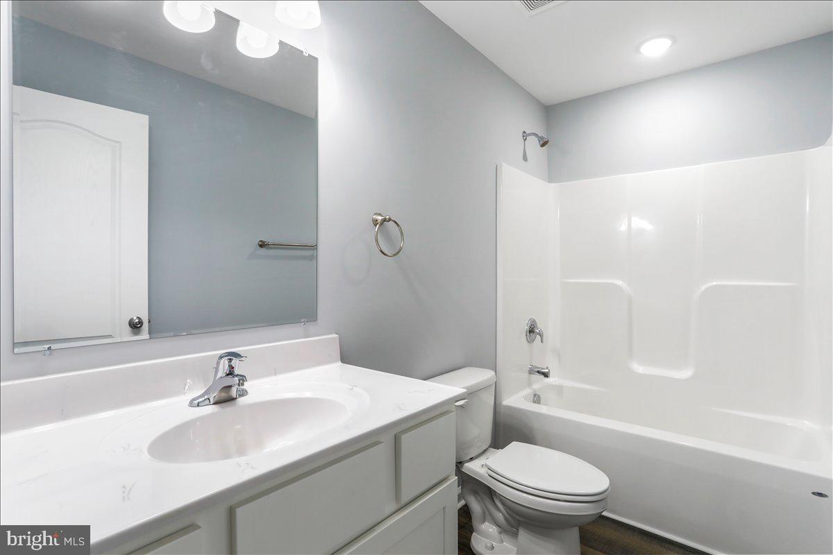 SHEN FARMS RIVERVIEW - Residential