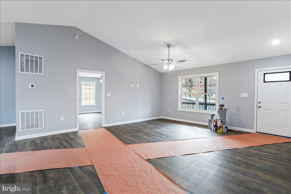 SHEN FARMS RIVERVIEW - Residential