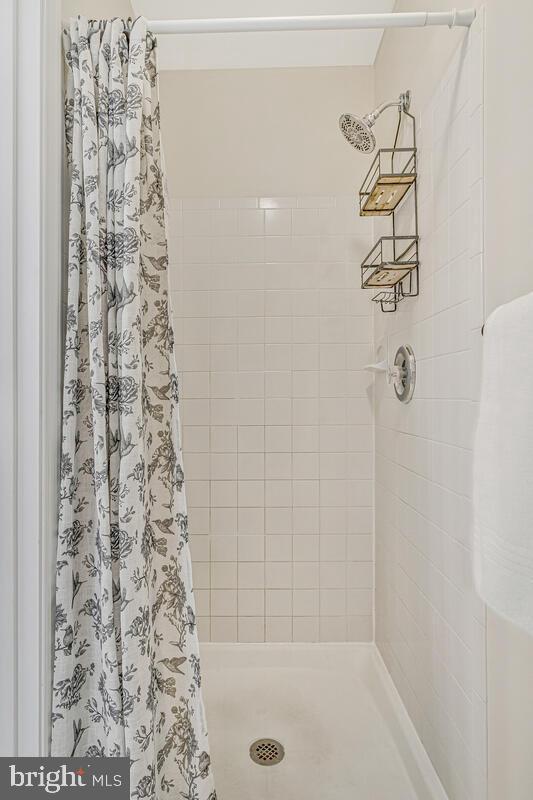 ARBOR GREENE - Residential