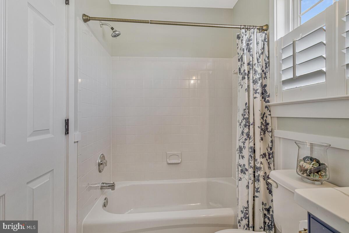 ARBOR GREENE - Residential