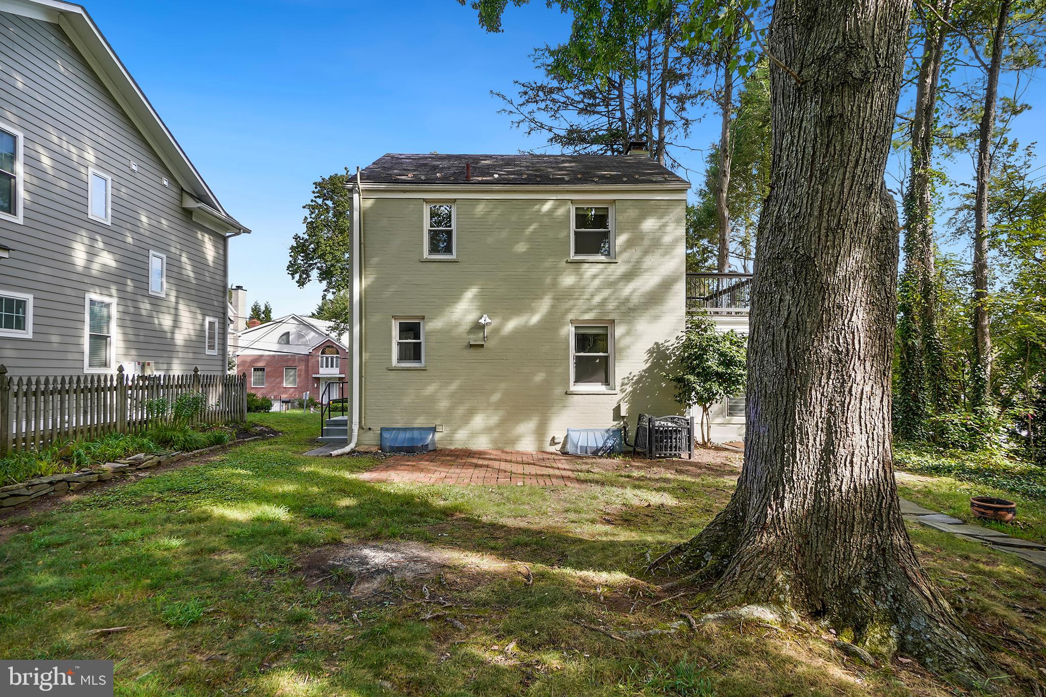 BRADLEY VILLAGE - Residential Lease