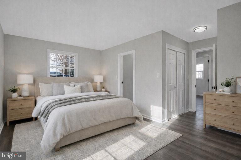 WOODLAND BEACH - Residential