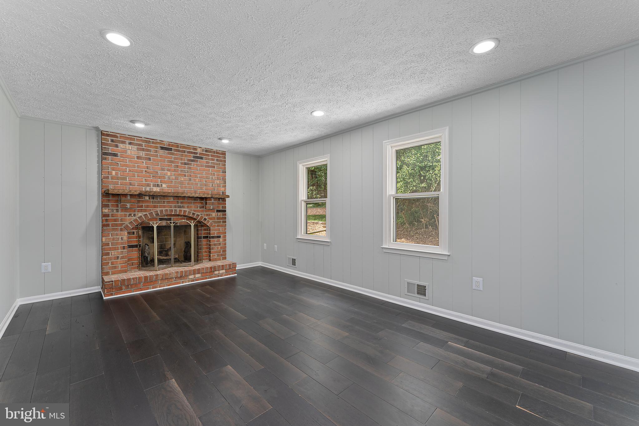 FAIRLAND ACRES - Residential