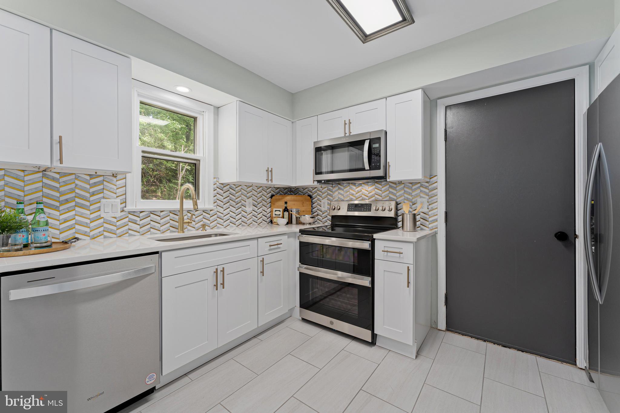 FAIRLAND ACRES - Residential