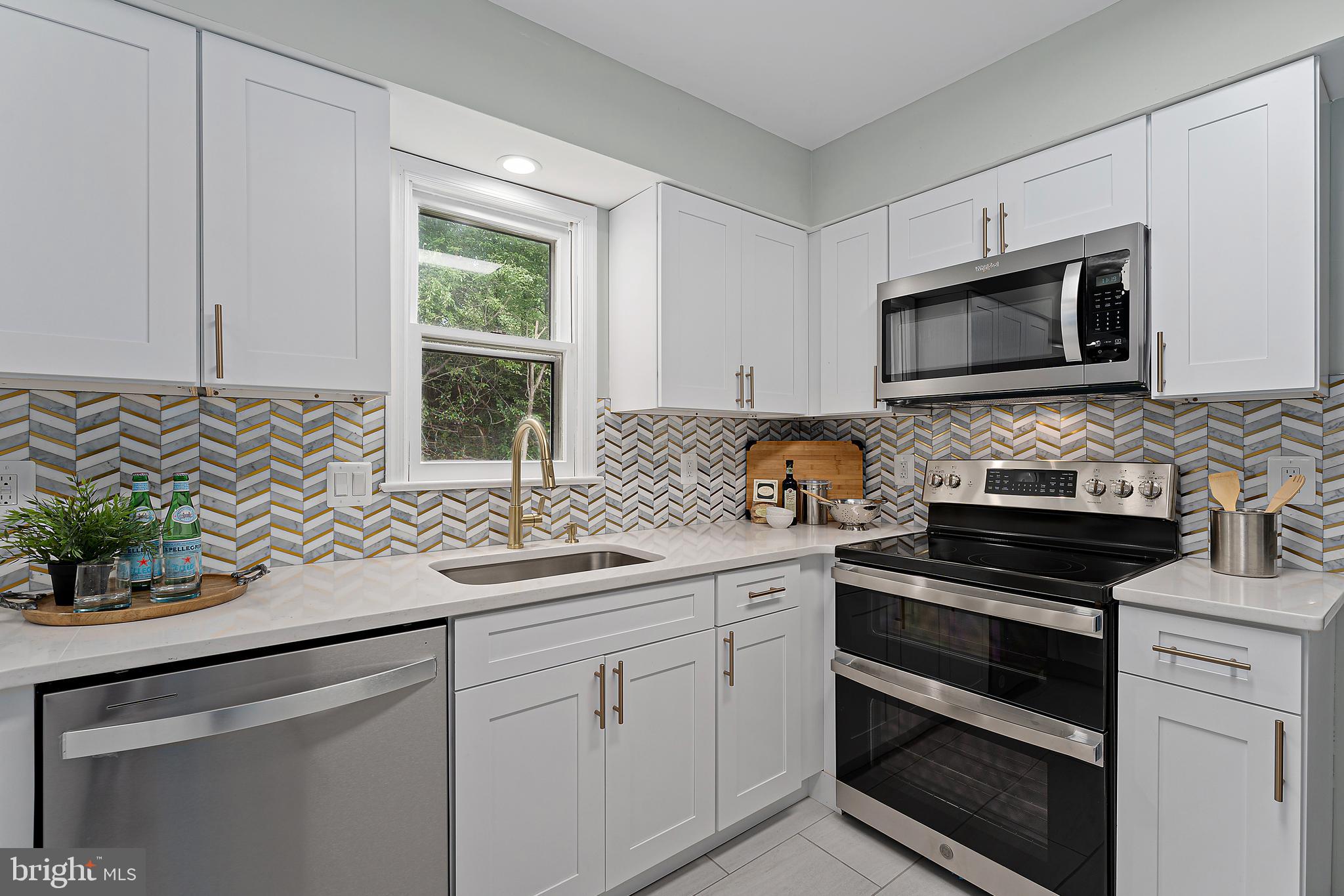 FAIRLAND ACRES - Residential