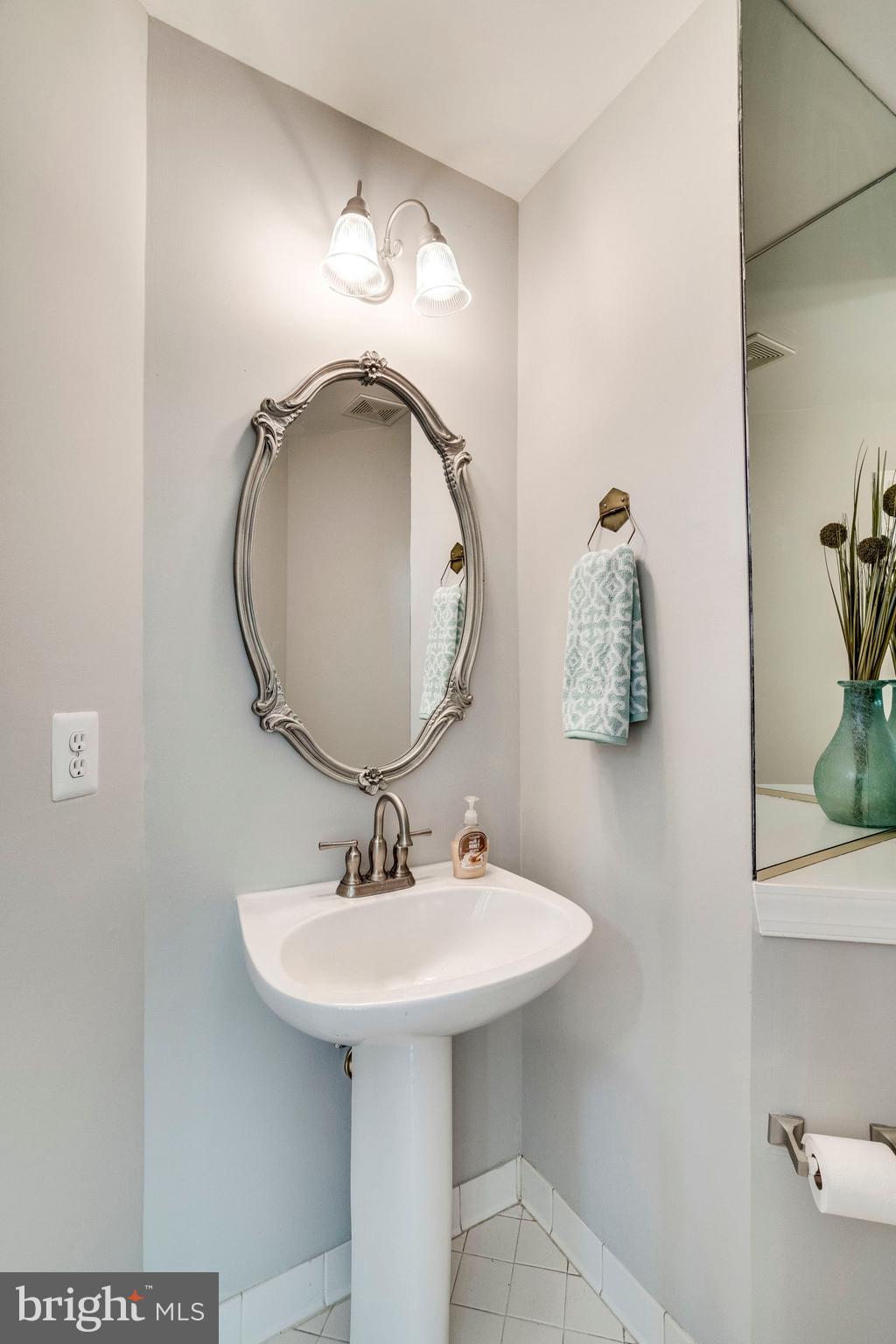 KINGSTOWNE - Residential