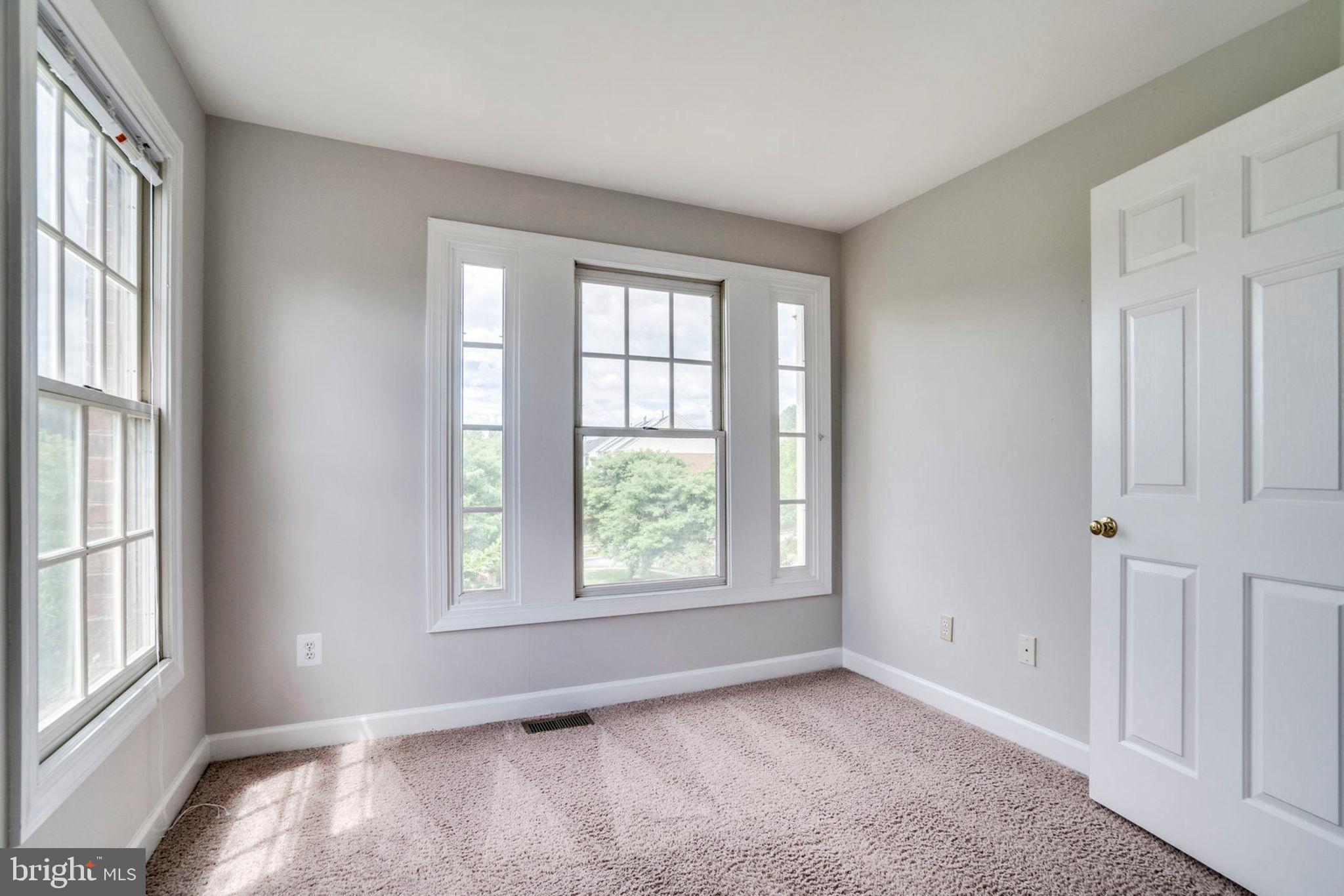 KINGSTOWNE - Residential