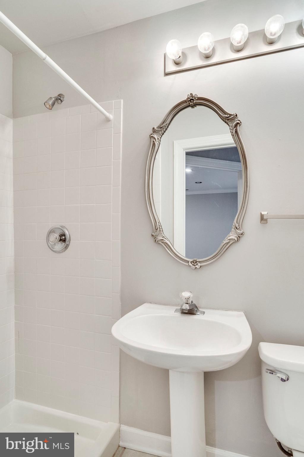 KINGSTOWNE - Residential