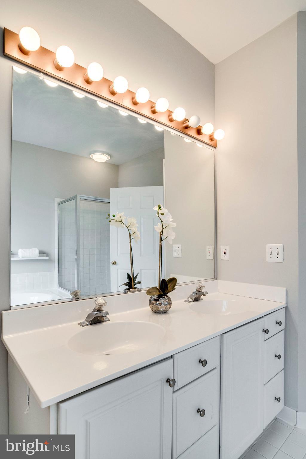 KINGSTOWNE - Residential