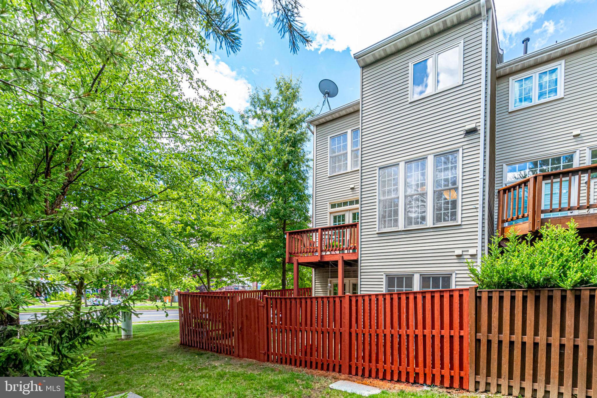 KINGSTOWNE - Residential