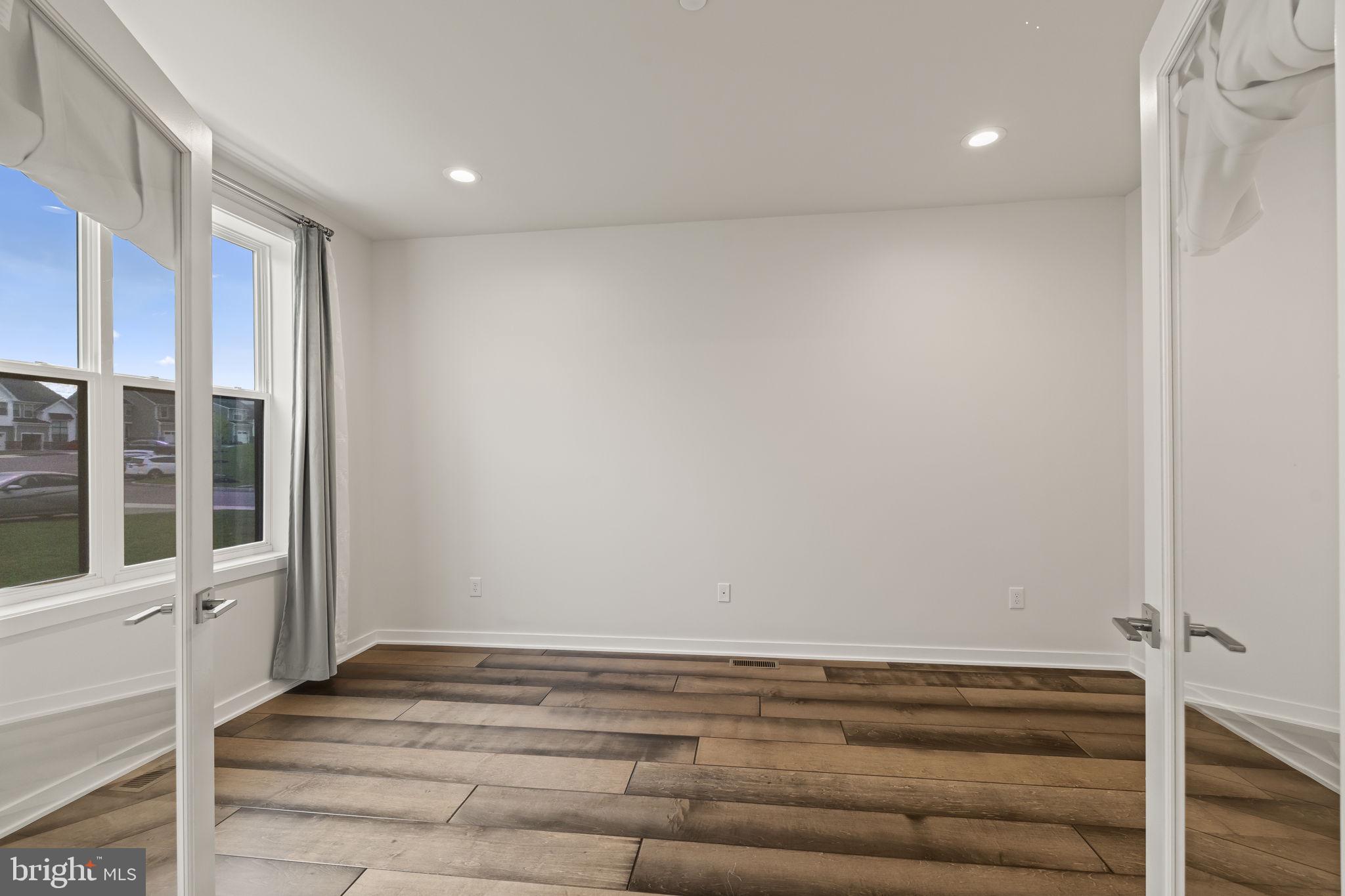 THE RESERVE - Residential