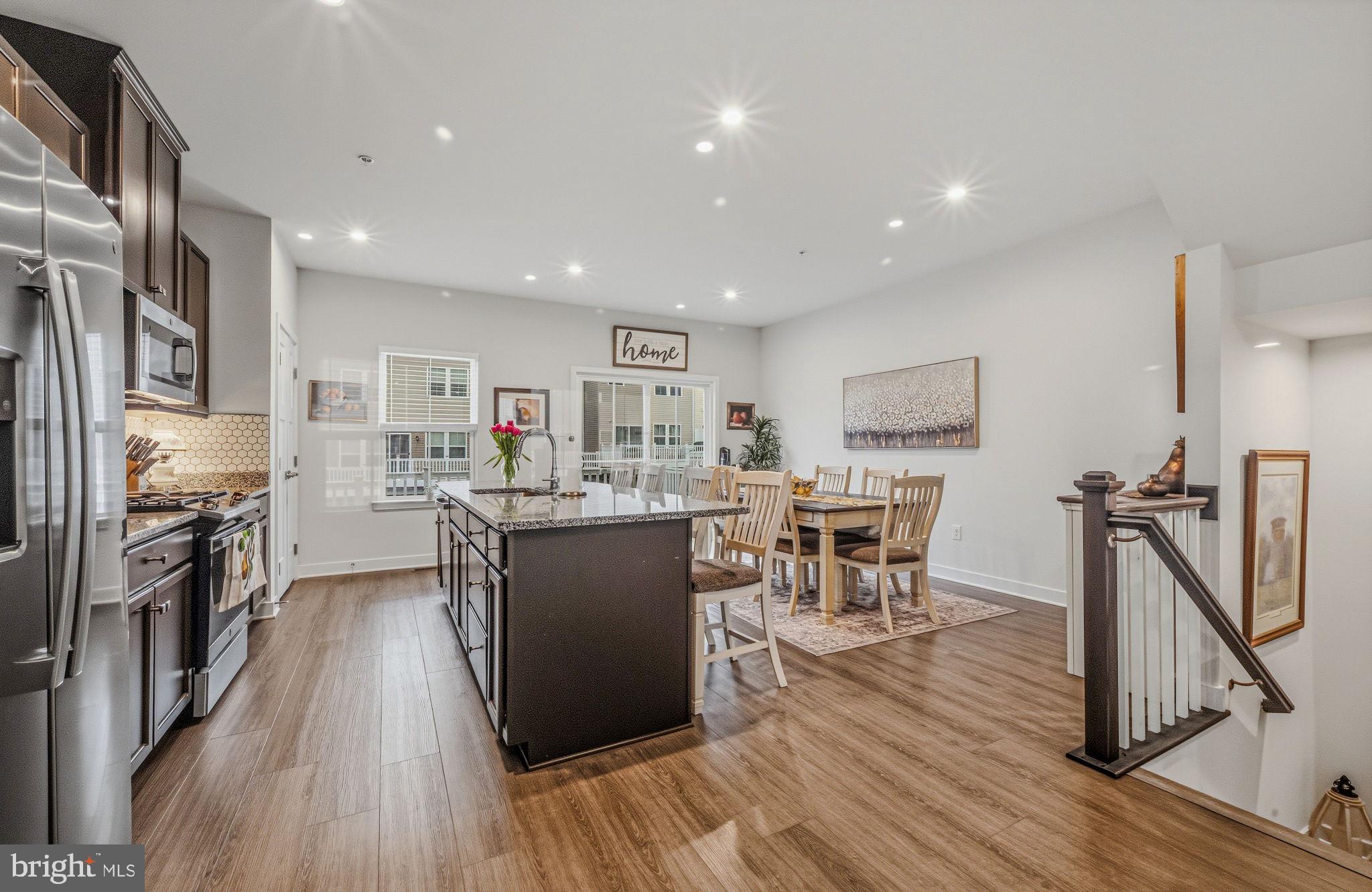 MAPLEVIEW - Residential