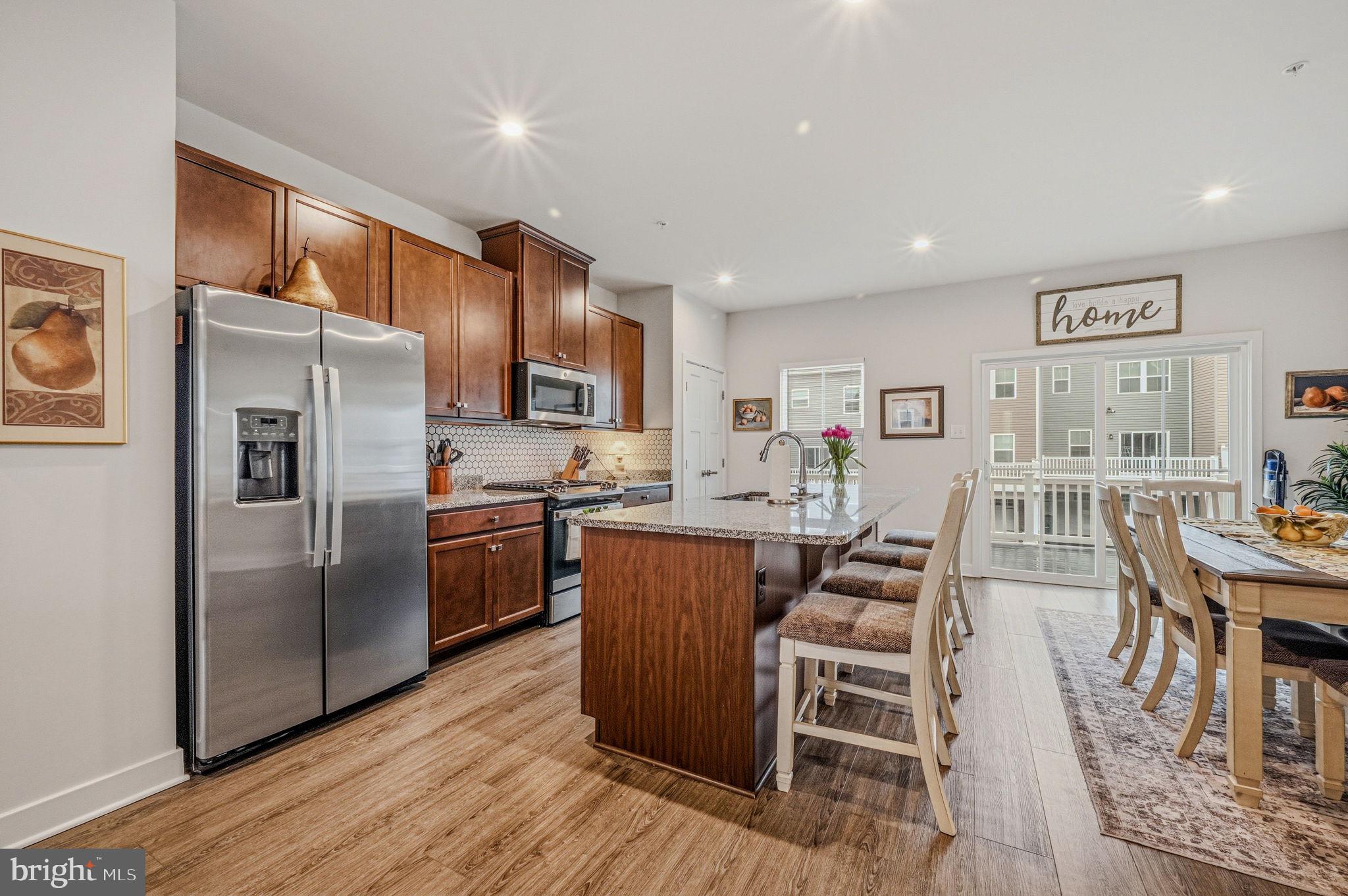 MAPLEVIEW - Residential